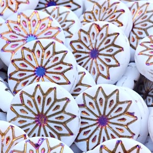 7 Stück 18 mm Origami Blume gepresste tschechische Glasperlen - Frost matt Weiss(CH7108103)