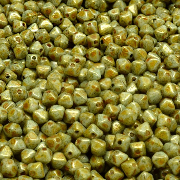 32 Pcs 4mm Bicone Pressed Czech Glass Beads - Pea Green(CH6400104)