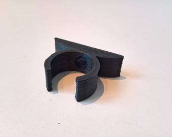 Wall clip, vertical holder