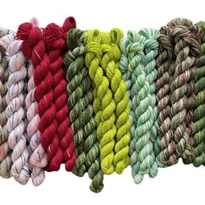 Handgeverfde Super Wash Merino mini-strengenset. Drie strengen van 20 gram per set. afbeelding 1