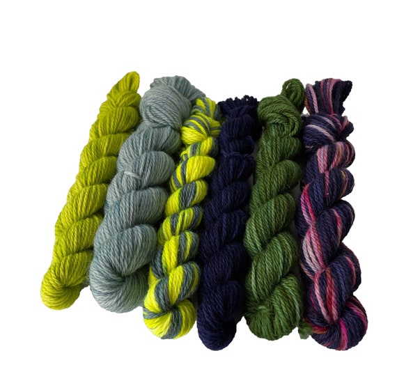 Hand dyed Dorset Horn aran weight yarn mini skein gift set.