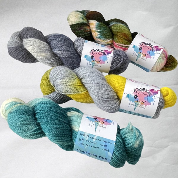 Hand dyed wool blend yarn. Contains Falkland merino, Cheviot wool and recycled wool.