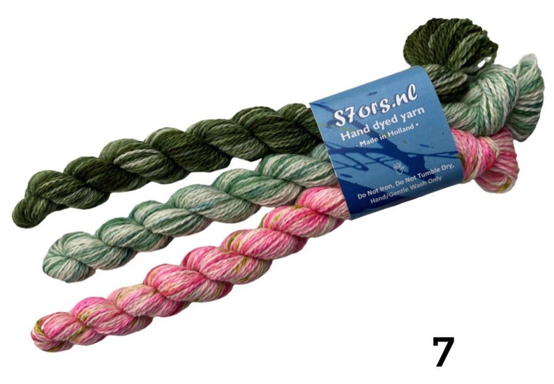 Handgeverfde Super Wash Merino mini-strengenset. Drie strengen van 20 gram per set. afbeelding 8