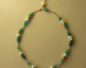 Collana con Calcedonio Verde, Tormalina e Perle