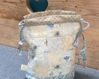 Borsa per lavori a maglia patchwork trapuntata con coulisse