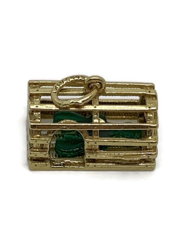 Vintage Gold estate 14k lobster trap with green lo