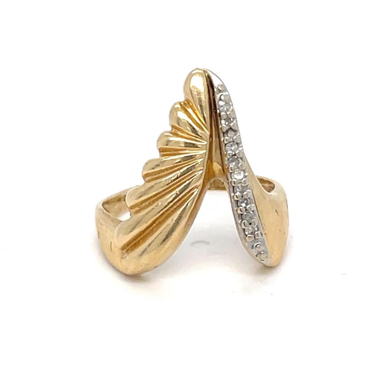 Vintage 14k Yellow and White Gold Chevron Diamond Accent Ring - V shaped Ring - Fine Jewelry