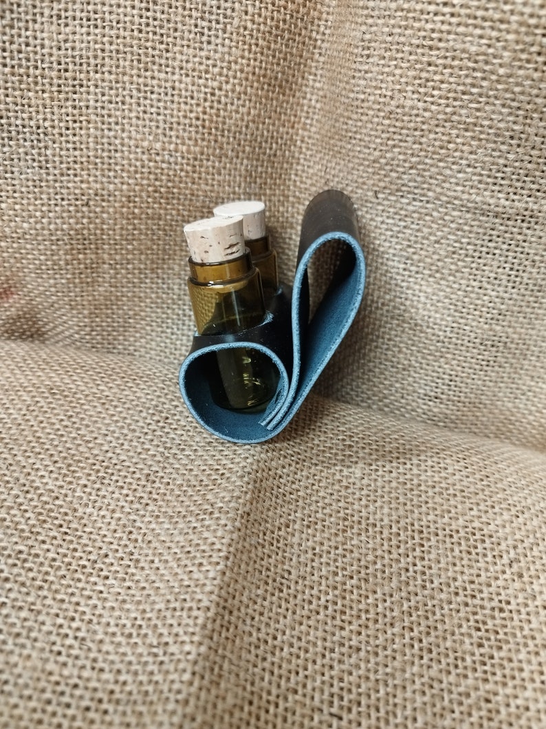 Potion small bottle double on belt hanger image 2