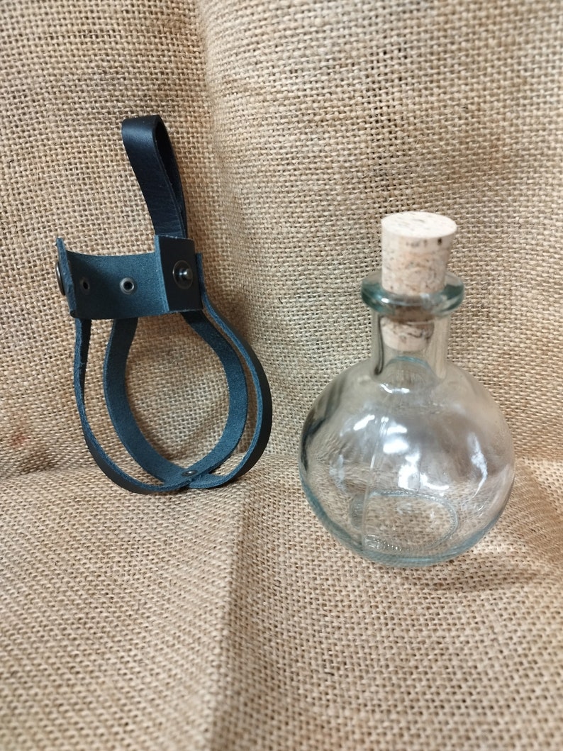 Round shape potion bottle image 1