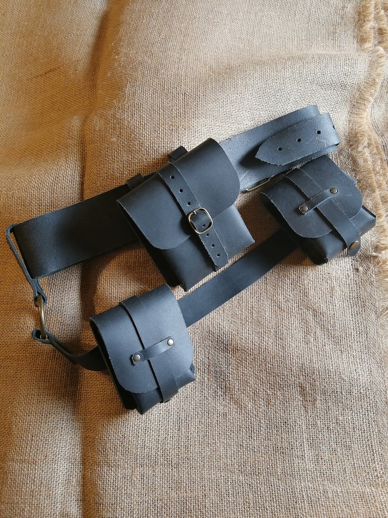 Belt with three pouches image 1