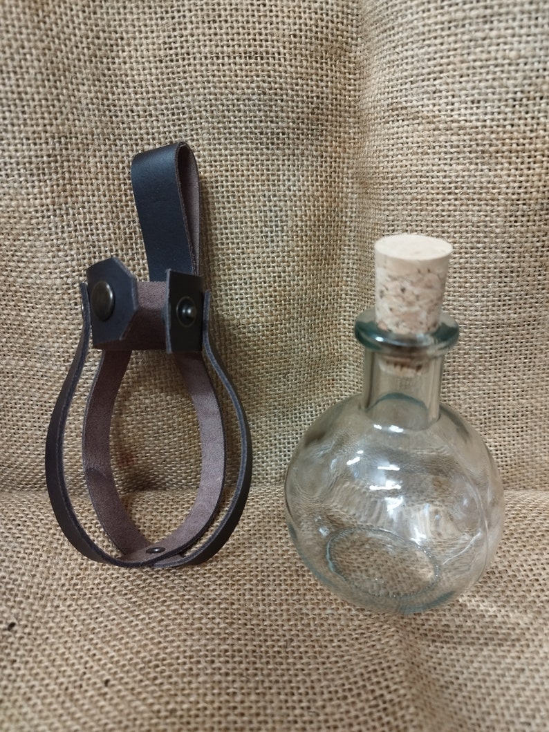 Round shape potion bottle image 2