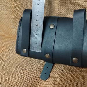 Harald belt pouch image 4
