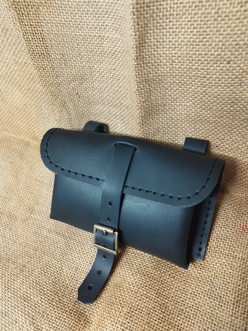 Harald belt pouch image 1