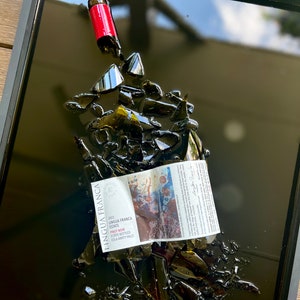 Arte con bottiglie rotte