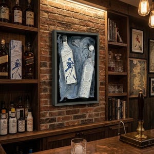 Game of Thrones White Walker Bottle Resin Art | Johnnie Walker Bottle Wall Decor | Whiskey Bar Art | Man Cave Decor | Framed Liquor Bottle A bild 4
