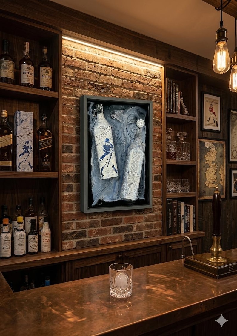 Game of Thrones White Walker Bottle Resin Art | Johnnie Walker Bottle Wall Decor | Whiskey Bar Art | Man Cave Decor | Framed Liquor Bottle A bild 4