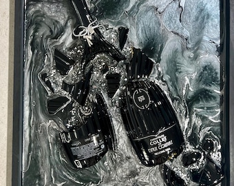 Collet champagne broken bottle art