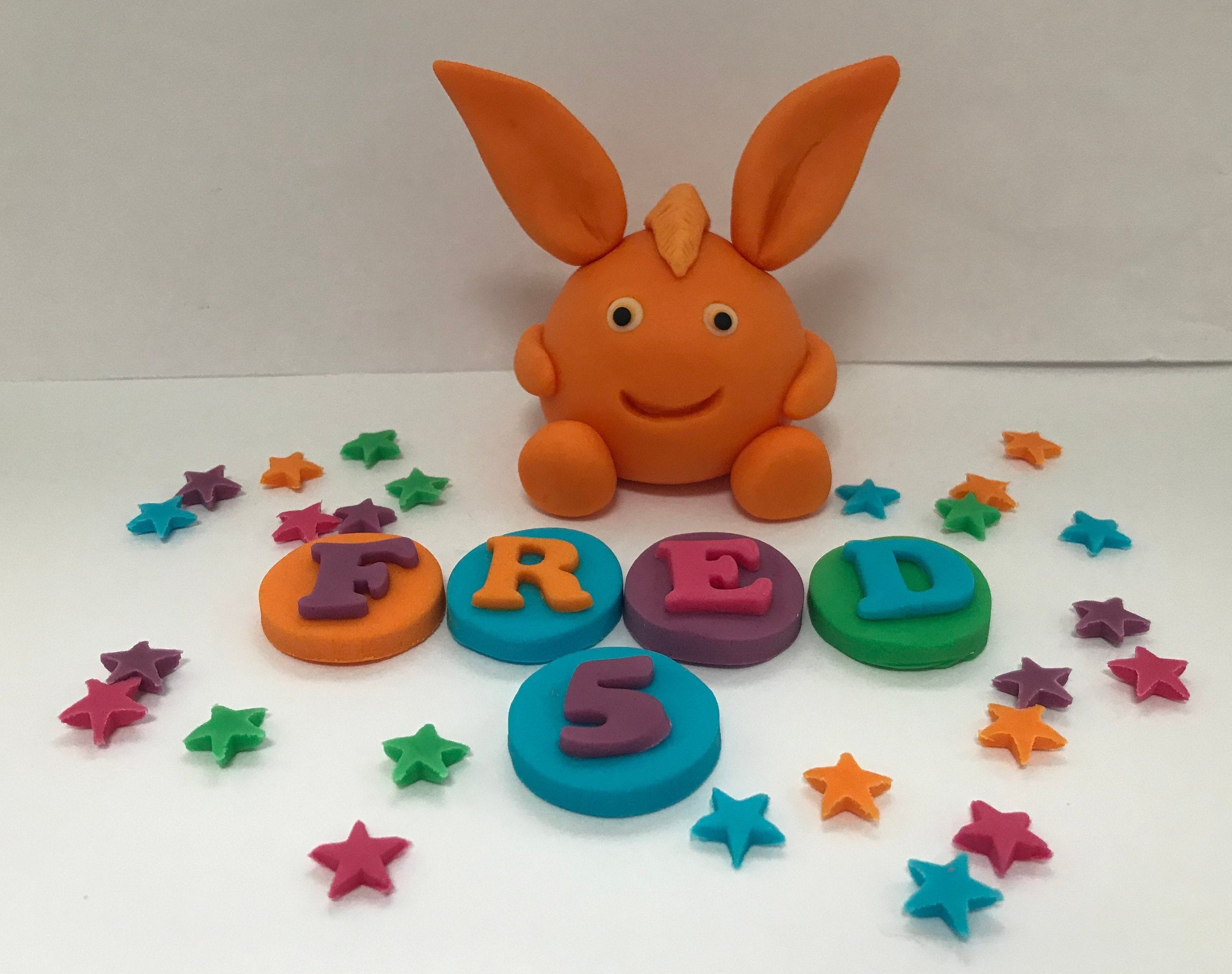 Handmade Edible Large Sunny Bunnies Inspired Cake Topper - Etsy Denmark