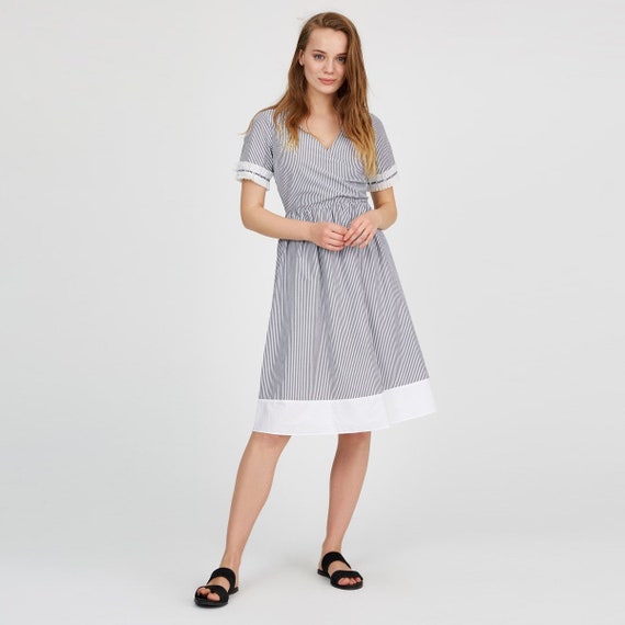 surplice neckline