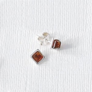 Amber stud earrings on silver, square stud earrings, silver stud earrings, honey amber stud earrings, amber earrings