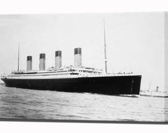 Lienzo impreso del RMS Titanic, listo para colgar en la pared.