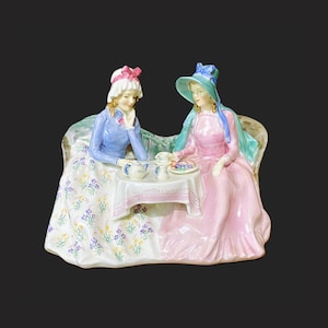 Vintage Royal Doulton Figurine, Afternoon Tea HN1747, Ladies Having Tea, Made In England