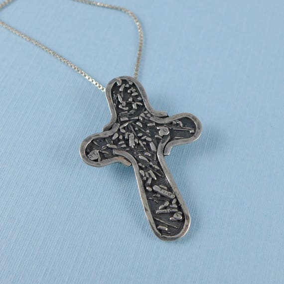 Glitzs Jewels Sterling Silver Cross Pendant 24mm Glitzs Jewels Sterling Silver Cross Pendant 24mm