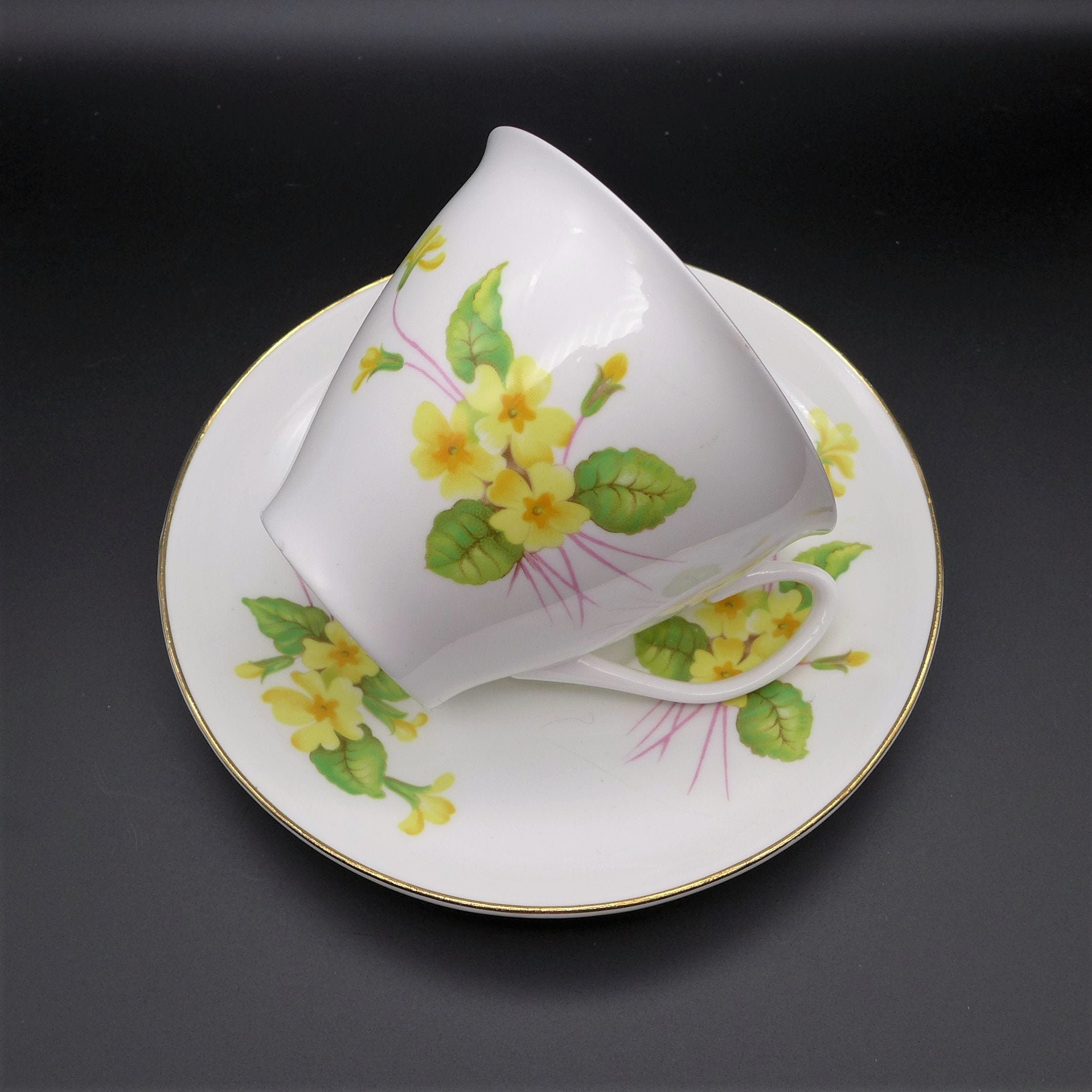 美品 Shelley Primrose プリムローズ チンツ ラウンド ケーキ皿 美品 Shelley Primrose プリムローズ チンツ ラウンド ケーキ皿