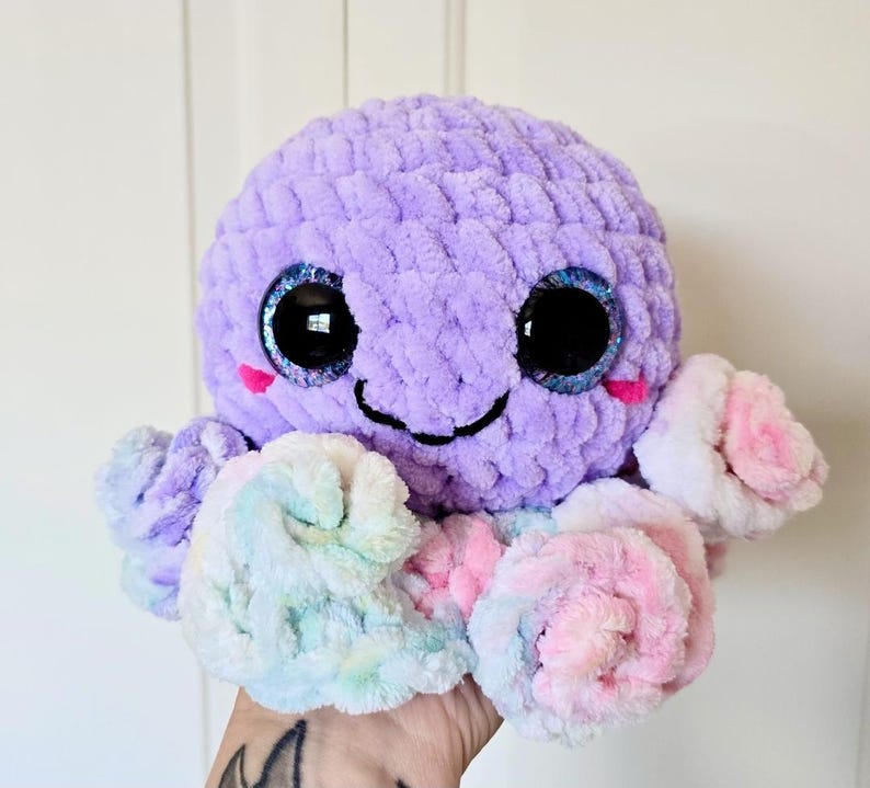 OctoPlushie Rattle crochet pattern listing photo by HandmadebyHennek