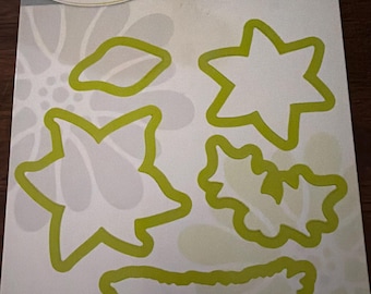 Fun Stampers Journey - Poinsettia Burst Die Set - 5 Die Templates - DI-0375 - Papercraft Die - Create-A-Card - New - M3