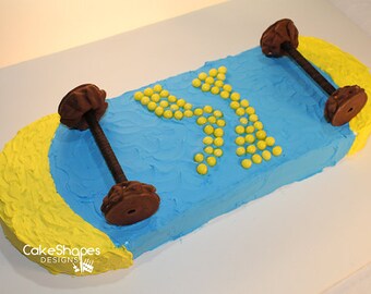 Modèle imprimable de gâteau découpé en skateboard pour créer un gâteau en forme de skateboard / cut up cake - pour un anniversaire d'enfant, une planche à roulettes, une fête XGames