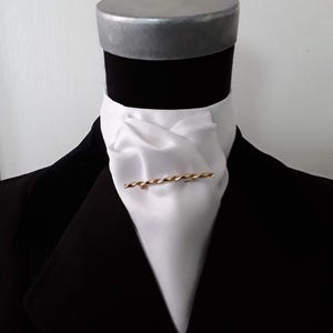 Ready Tied White Cotton Dressage/Hunting/Eventing Stock