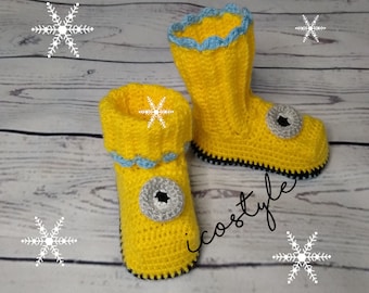 Minion booties knitting, baby booties knitting,baby gift, cute boties,slippers, Crochet Minion booties.