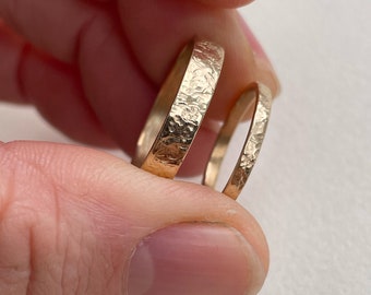 14kt - Hammered  finish wedding band set gold - hammer wedding band  - eco friendly recycled  - 14kt yellow gold - wedding band gold hammer.