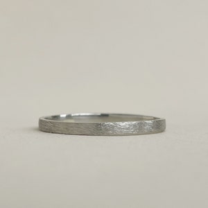 10kt Rustic wedding band set Gold ring eco friendly and sustainable rings 2mm and 4mm 10kt white gold image 5