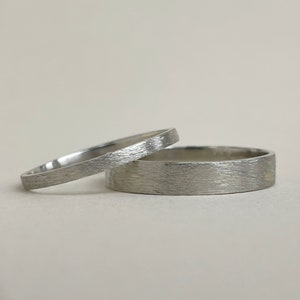 10kt Rustic wedding band set Gold ring eco friendly and sustainable rings 2mm and 4mm 10kt white gold image 1
