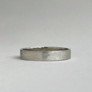 10kt Rustic wedding band set Gold ring eco friendly and sustainable rings 2mm and 4mm 10kt white gold image 6