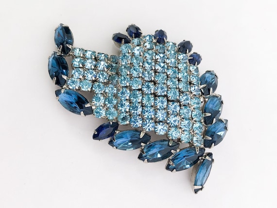 1950s Blue Rhinestone Brooch | 50s Blue Rhineston… - image 1