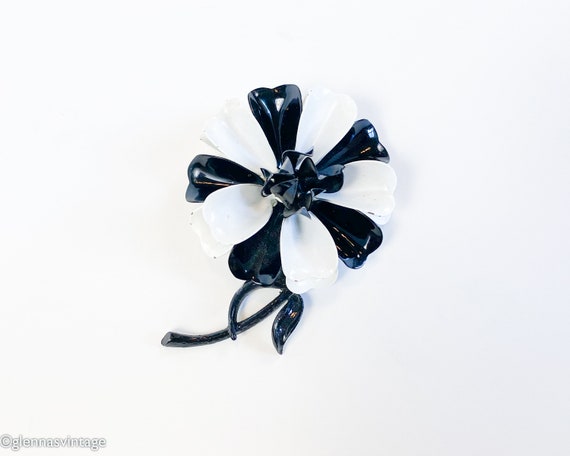 1960s Black & White Flower Brooch | 60 Black Whit… - image 8