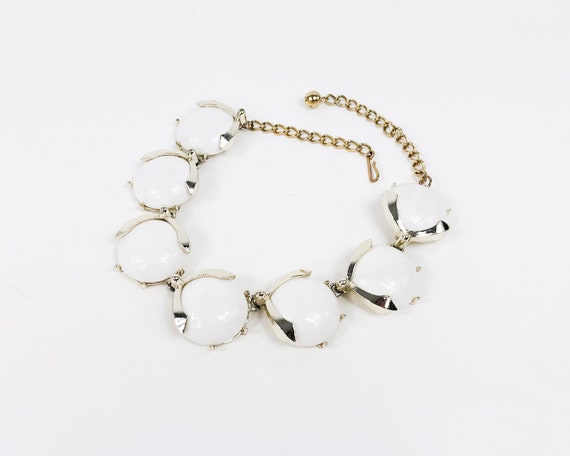 Coro | 1950s White Necklace  | 50s White Plastic … - image 3