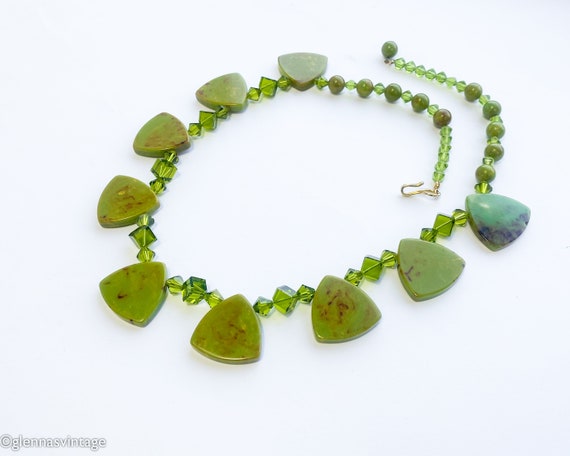 1940s Olive Green Bakelite Necklace | 40s Green B… - image 2