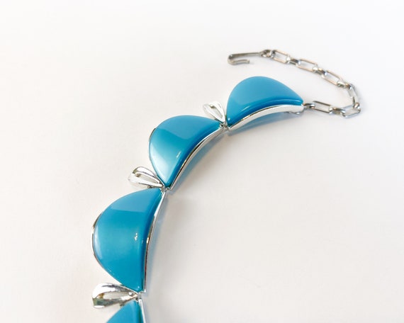 1960s Blue Lucite Necklace | 60s Blue Plastic Nec… - image 7