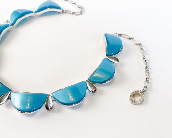 1960s Blue Lucite Necklace | 60s Blue Plastic Nec… - image 8