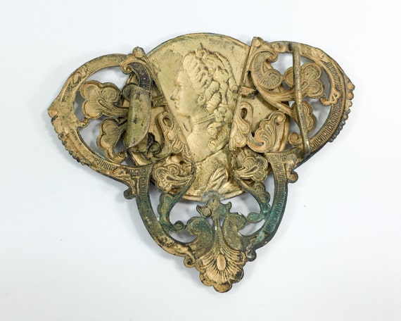 1900s Brass Belt Buckle | Antique Brass Cameo Rhi… - image 4