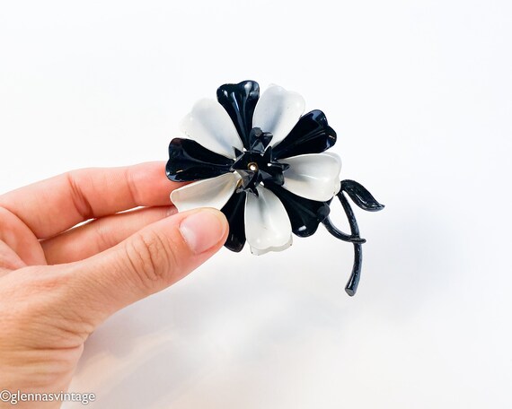 1960s Black & White Flower Brooch | 60 Black Whit… - image 2