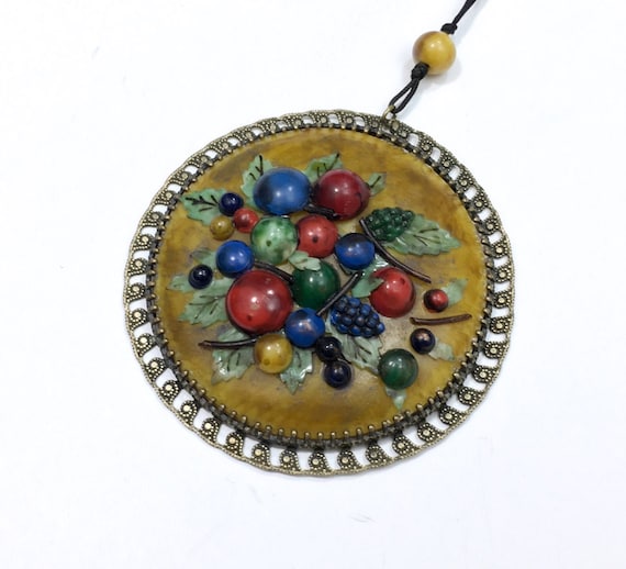1900s Gold Celluloid Pendant Necklace | Golden Fru