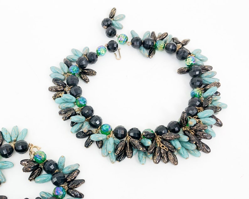 Cluster Bead Necklace Bracelet 1950s Blue /& Black Glass Necklace Set