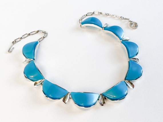 1960s Blue Lucite Necklace | 60s Blue Plastic Nec… - image 6