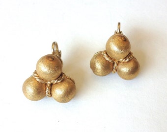 Carnegie | 1950s Gold Ball Cluster Earrings | 50s Brushed Gold Ball Clip Earrings | Gold Ball Clips | Carnegie