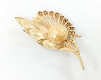 1960s Gold & Pearl Flower Brooch | 60s Gold Faux Pearl Floral Pin